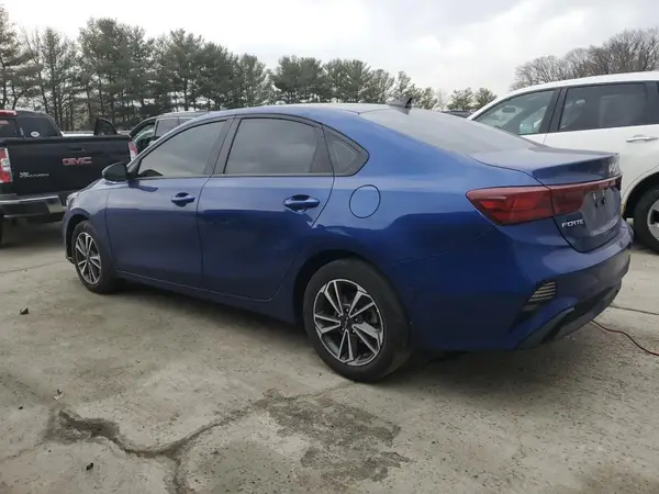 3KPF24AD2PE525642 2023 KIA FORTE - Image 2