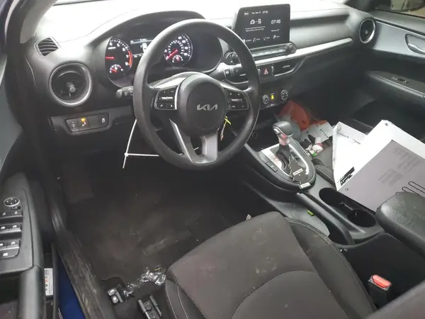3KPF24AD2PE525642 2023 KIA FORTE - Image 8