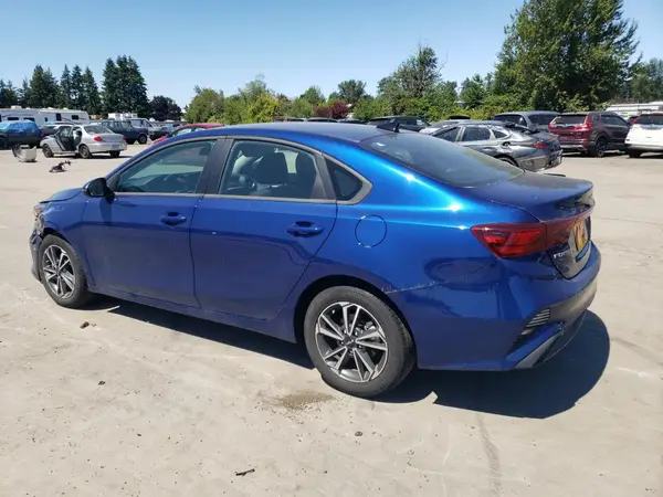 3KPF24AD2PE527312 2023 KIA FORTE - Image 2