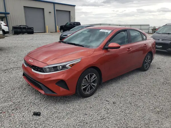 3KPF24AD2PE527956 2023 KIA FORTE - Image 1