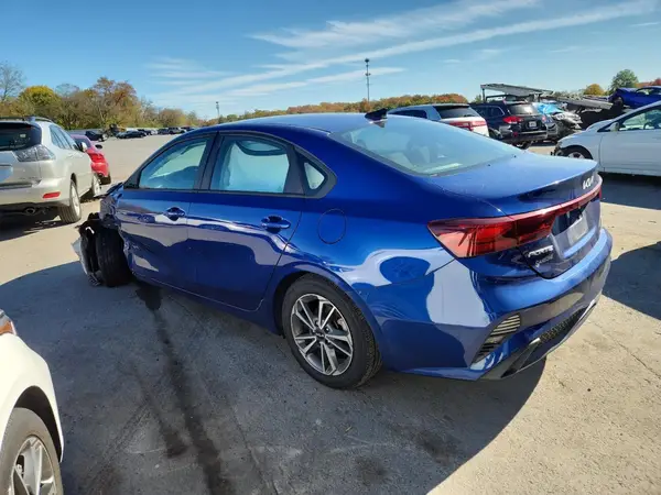 3KPF24AD2PE530968 2023 KIA FORTE - Image 2
