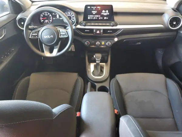 3KPF24AD2PE531571 2023 KIA FORTE - Image 8