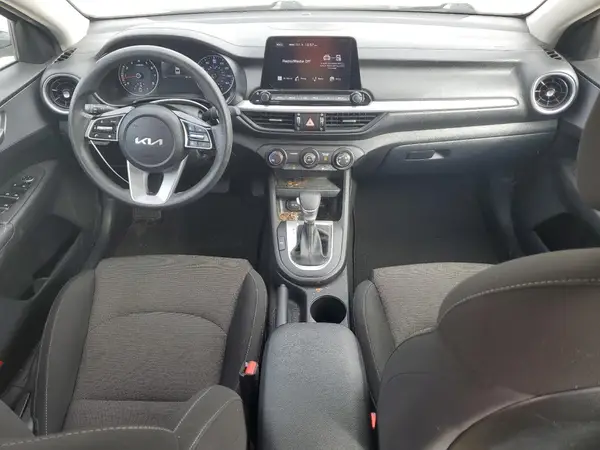 3KPF24AD2PE533661 2023 KIA FORTE - Image 8