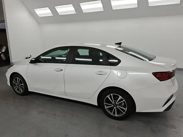 3KPF24AD2PE539606 2023 KIA FORTE - Image 2