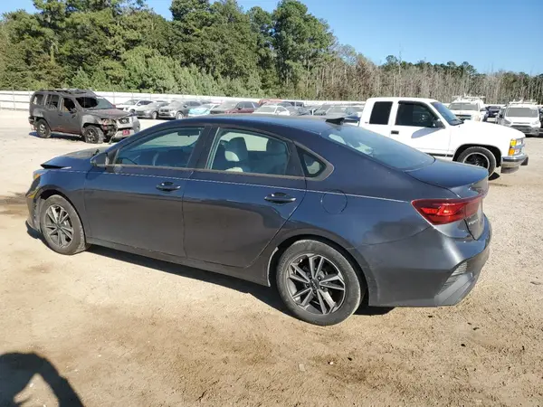 3KPF24AD2PE542893 2023 KIA FORTE - Image 2