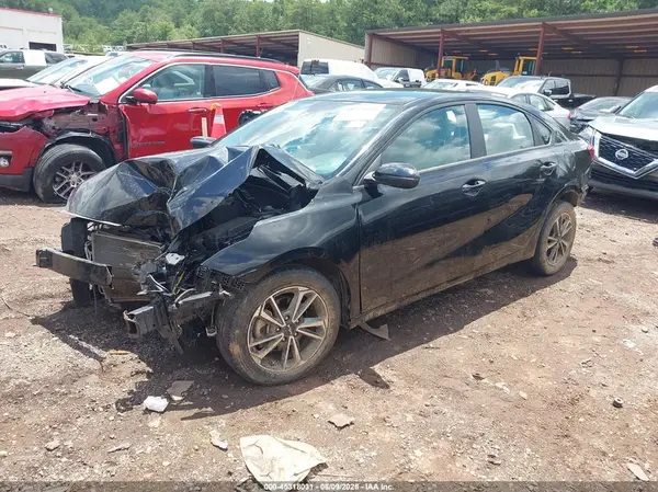 3KPF24AD2PE542988 2023 KIA FORTE - Image 2