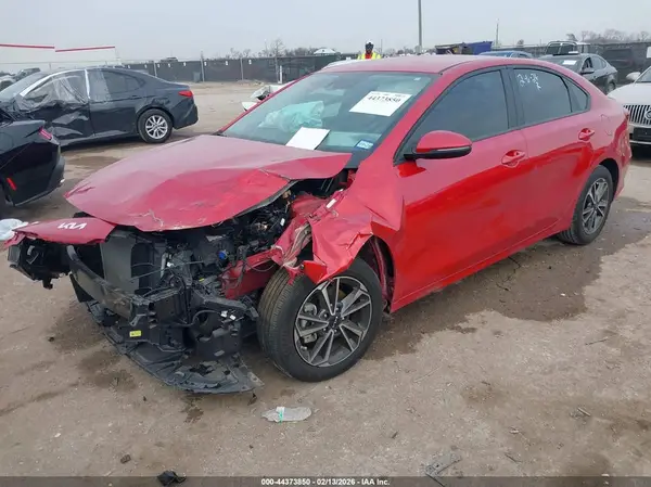 3KPF24AD2PE544630 2023 KIA FORTE - Image 2