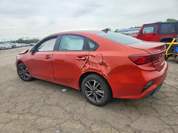 3KPF24AD2PE551643 2023 KIA FORTE - Image 2