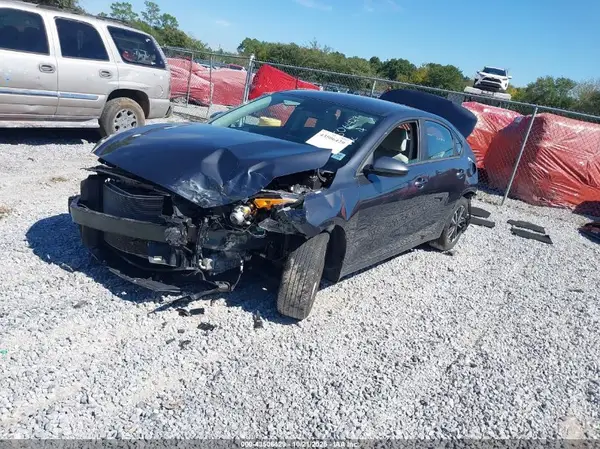 3KPF24AD2PE551853 2023 KIA FORTE - Image 2