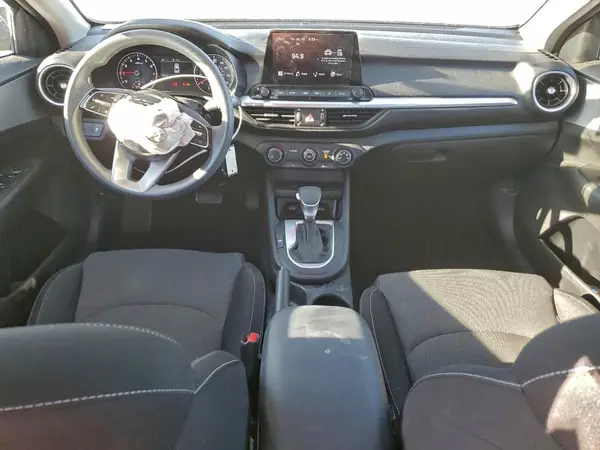 3KPF24AD2PE552002 2023 KIA FORTE - Image 8