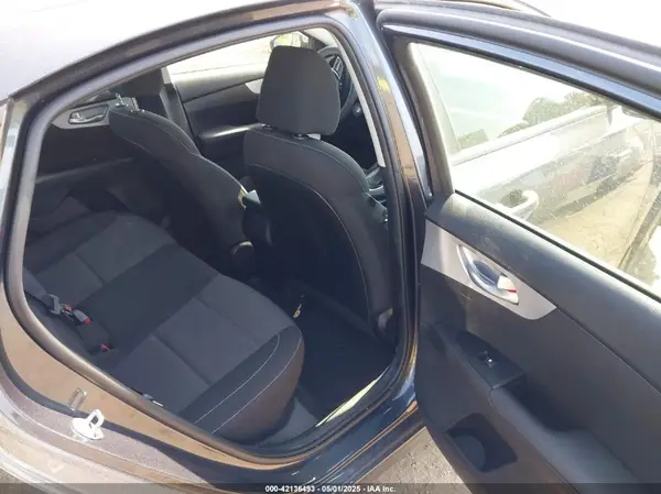 3KPF24AD2PE554381 2023 KIA FORTE - Image 8