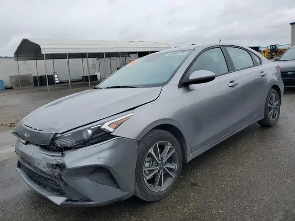 3KPF24AD2PE554901 2023 KIA FORTE - Image 1