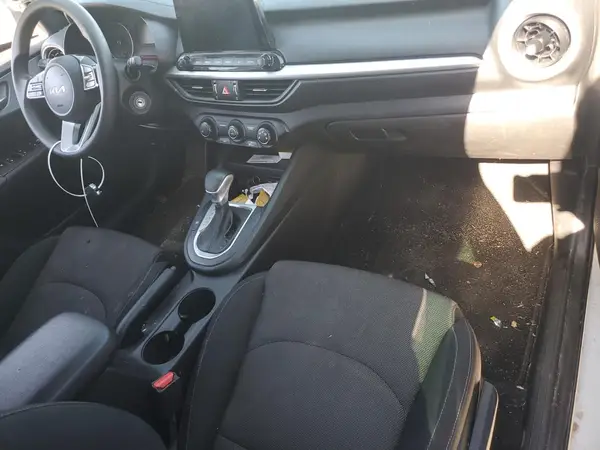 3KPF24AD2PE558883 2023 KIA FORTE - Image 8