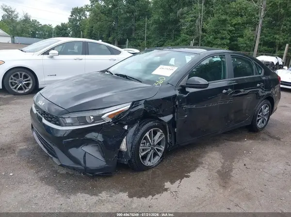 3KPF24AD2PE559967 2023 KIA FORTE - Image 2