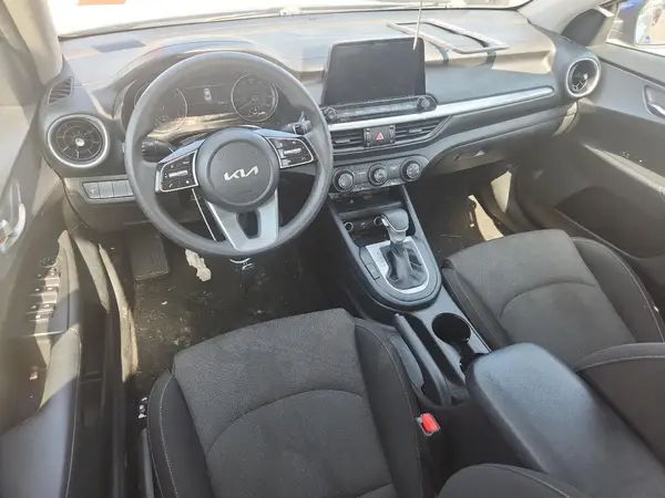 3KPF24AD2PE564375 2023 KIA FORTE - Image 8