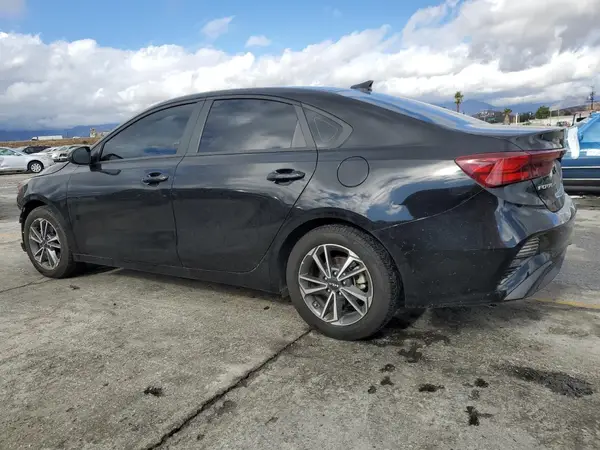 3KPF24AD2PE567728 2023 KIA FORTE - Image 2