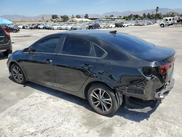 3KPF24AD2PE569771 2023 KIA FORTE - Image 2