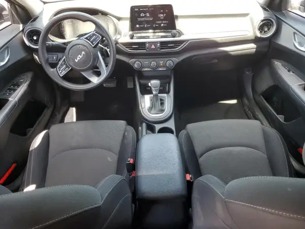 3KPF24AD2PE569771 2023 KIA FORTE - Image 8