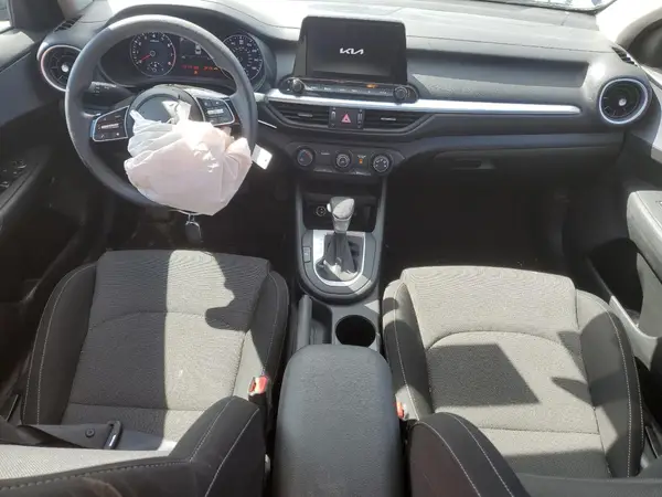 3KPF24AD2PE573450 2023 KIA FORTE - Image 8