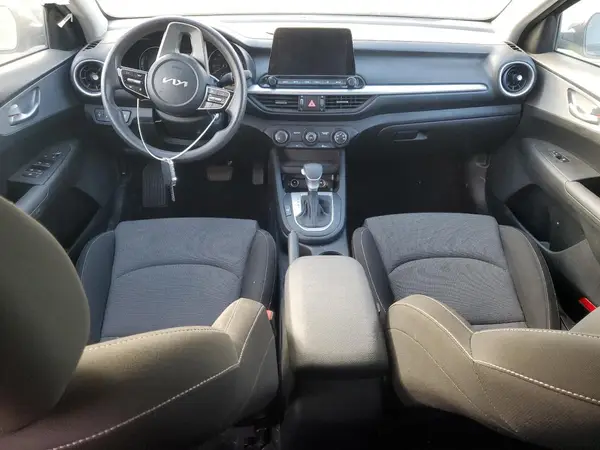 3KPF24AD2PE575747 2023 KIA FORTE - Image 8