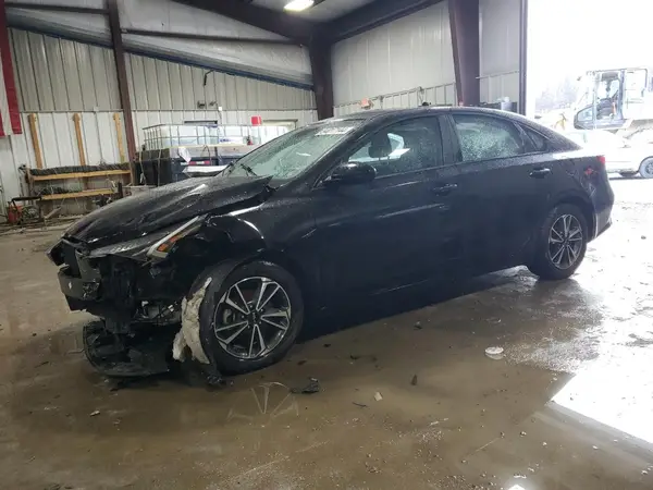 3KPF24AD2PE576624 2023 KIA FORTE - Image 1