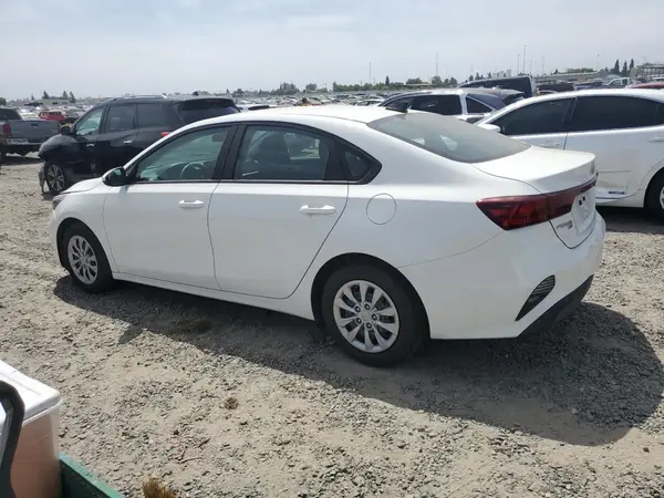 3KPF24AD2PE577322 2023 KIA FORTE - Image 2