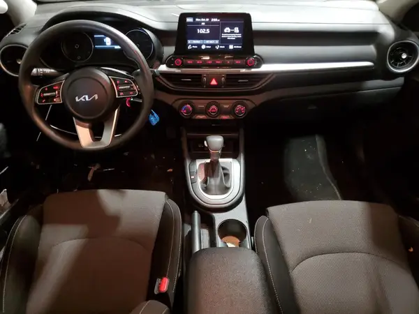 3KPF24AD2PE578387 2023 KIA FORTE - Image 8