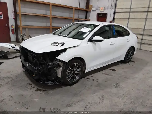 3KPF24AD2PE579409 2023 KIA FORTE - Image 2