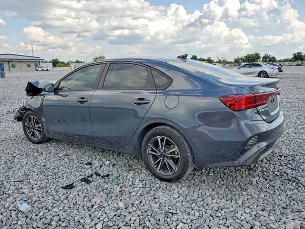3KPF24AD2PE581208 2023 KIA FORTE - Image 2