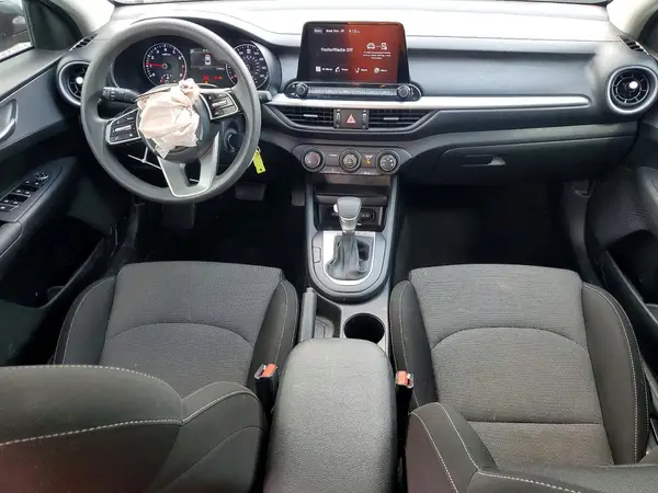 3KPF24AD2PE581208 2023 KIA FORTE - Image 8