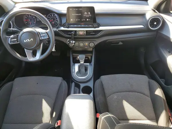3KPF24AD2PE581712 2023 KIA FORTE - Image 8