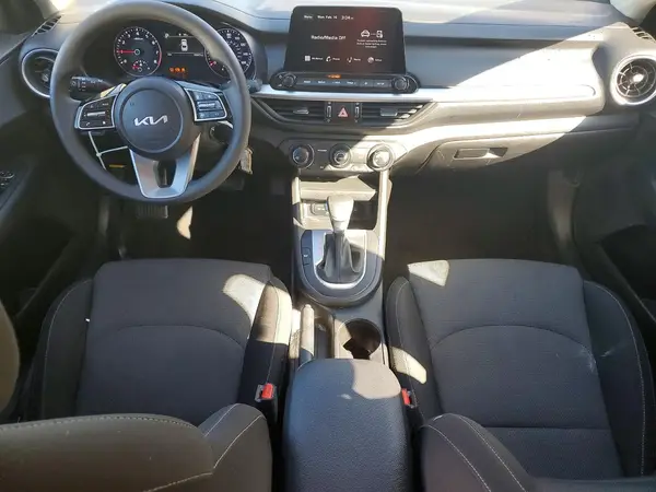 3KPF24AD2PE583475 2023 KIA FORTE - Image 8