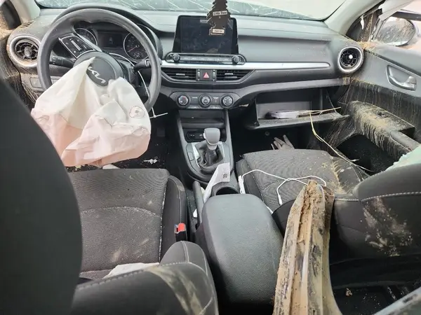 3KPF24AD2PE586084 2023 KIA FORTE - Image 8