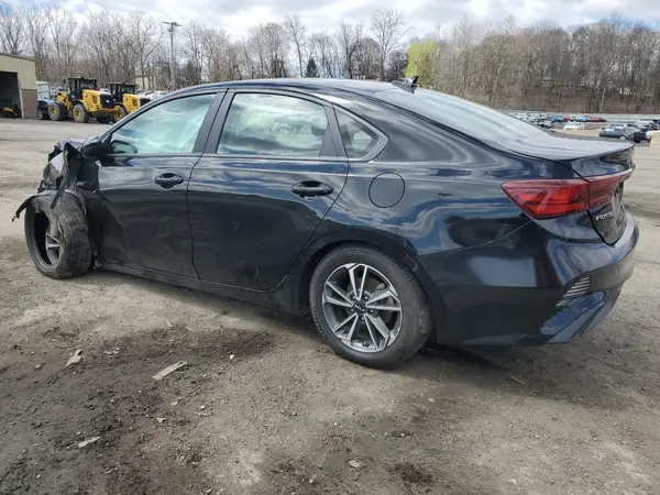 3KPF24AD2PE586764 2023 KIA FORTE - Image 2