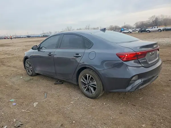 3KPF24AD2PE586781 2023 KIA FORTE - Image 2