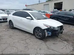 3KPF24AD2PE587221 2023 KIA FORTE