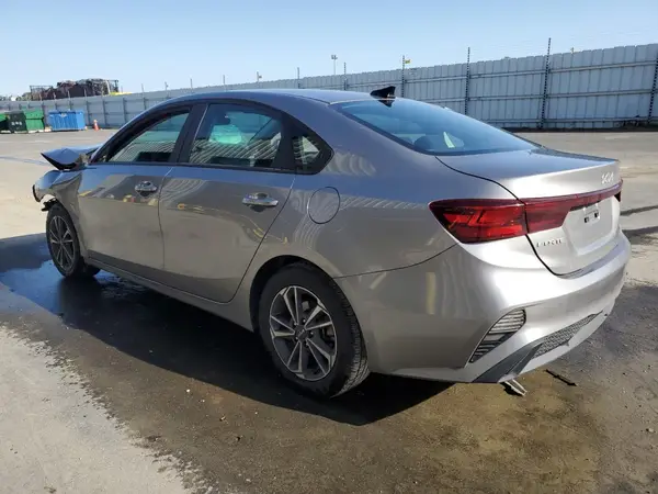 3KPF24AD2PE587591 2023 KIA FORTE - Image 2