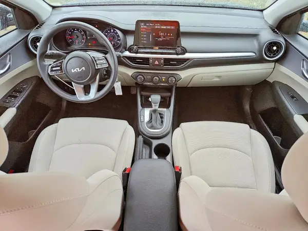 3KPF24AD2PE593102 2023 KIA FORTE - Image 8