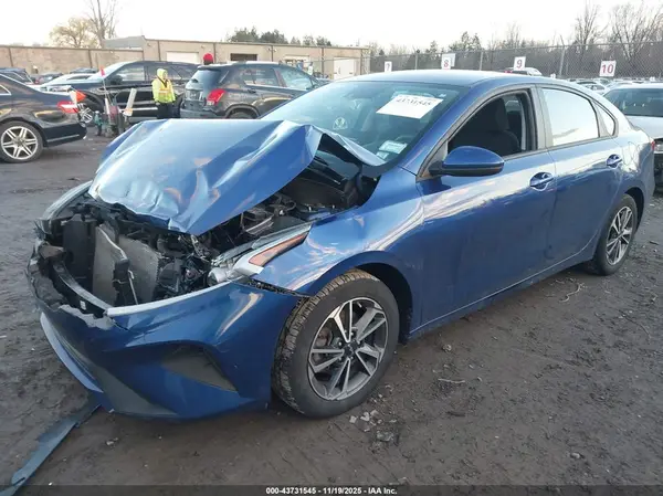 3KPF24AD2PE593164 2023 KIA FORTE - Image 2