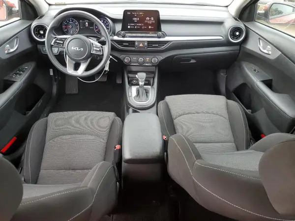 3KPF24AD2PE598204 2023 KIA FORTE - Image 8