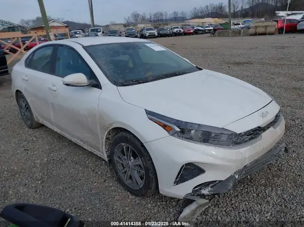 3KPF24AD2PE600646 2023 KIA FORTE - Image 1
