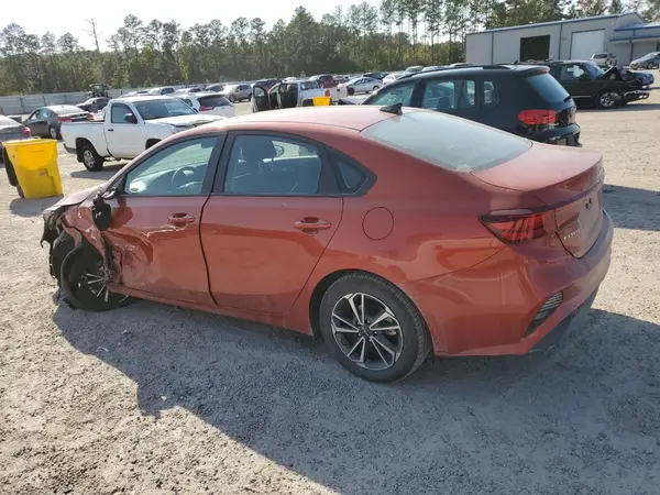 3KPF24AD2PE601750 2023 KIA FORTE - Image 2
