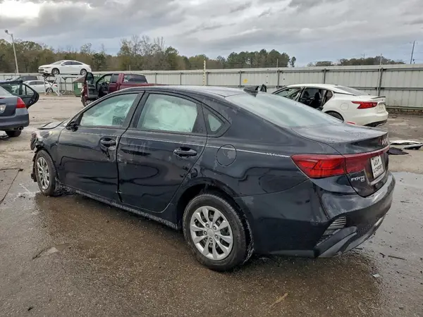 3KPF24AD2PE606995 2023 KIA FORTE - Image 2