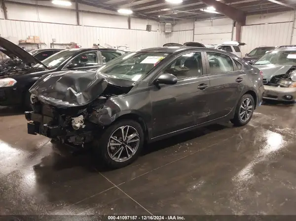 3KPF24AD2PE607225 2023 KIA FORTE - Image 2