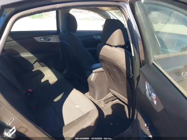 3KPF24AD2PE608262 2023 KIA FORTE - Image 8