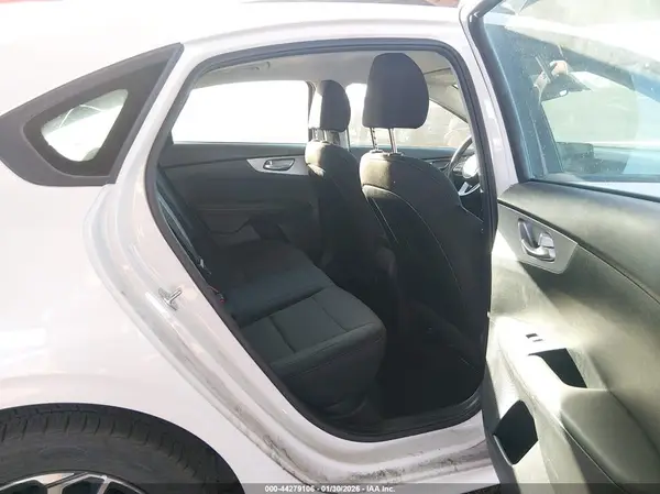 3KPF24AD2PE608567 2023 KIA FORTE - Image 8