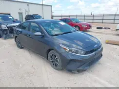 3KPF24AD2PE608990 2023 KIA FORTE