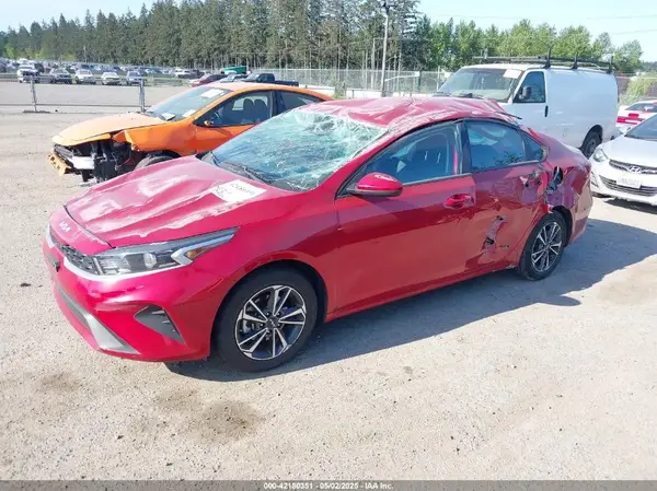 3KPF24AD2PE612585 2023 KIA FORTE - Image 2