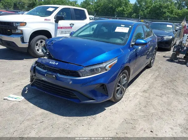 3KPF24AD2PE613395 2023 KIA FORTE - Image 2