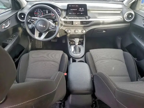 3KPF24AD2PE614935 2023 KIA FORTE - Image 8